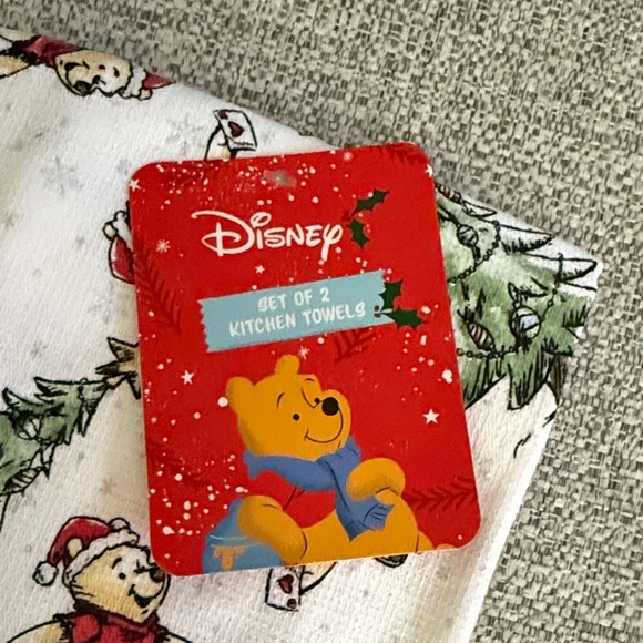 Holiday Disney Festive Winnie the Pooh Towel - Red and Green Set of 2 - Picture 2 of 3